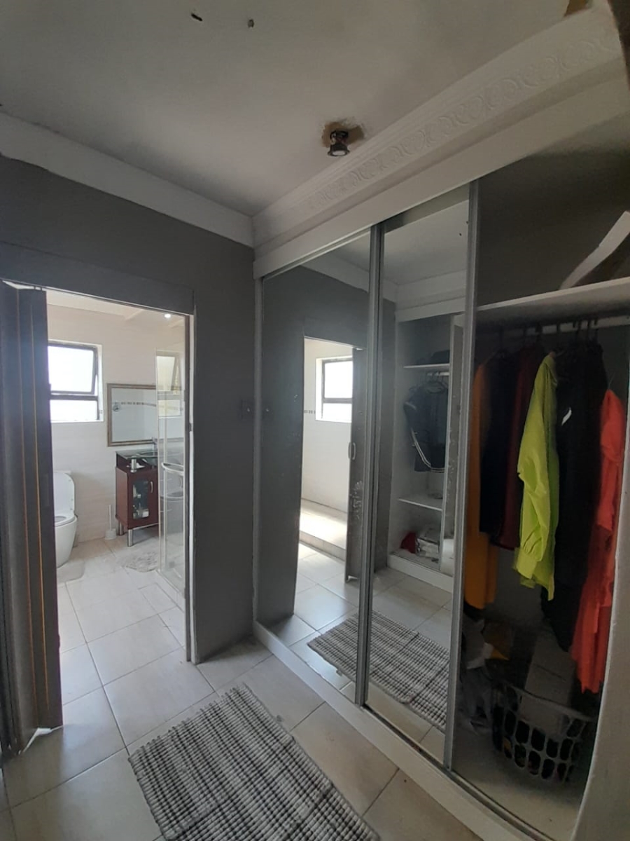 4 Bedroom Property for Sale in Mdantsane Nu 1 Eastern Cape